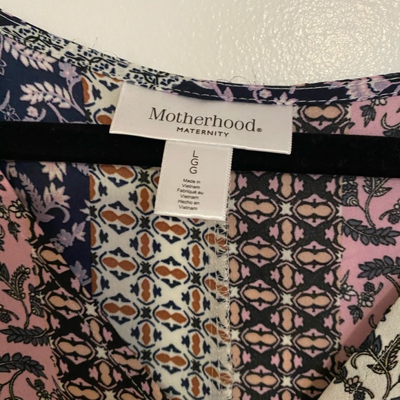 Maternity Blouse - Picture 2 of 2